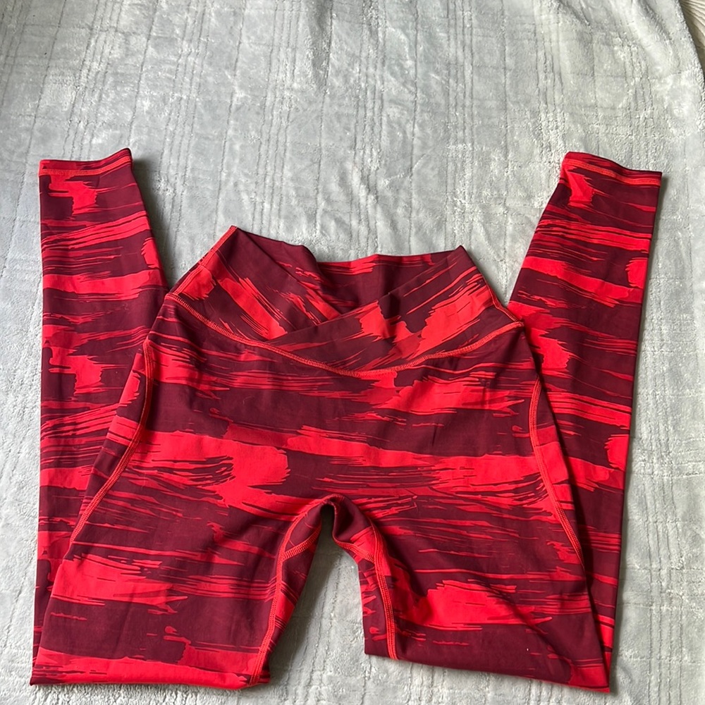 Workout leggings; also available in blue and green.